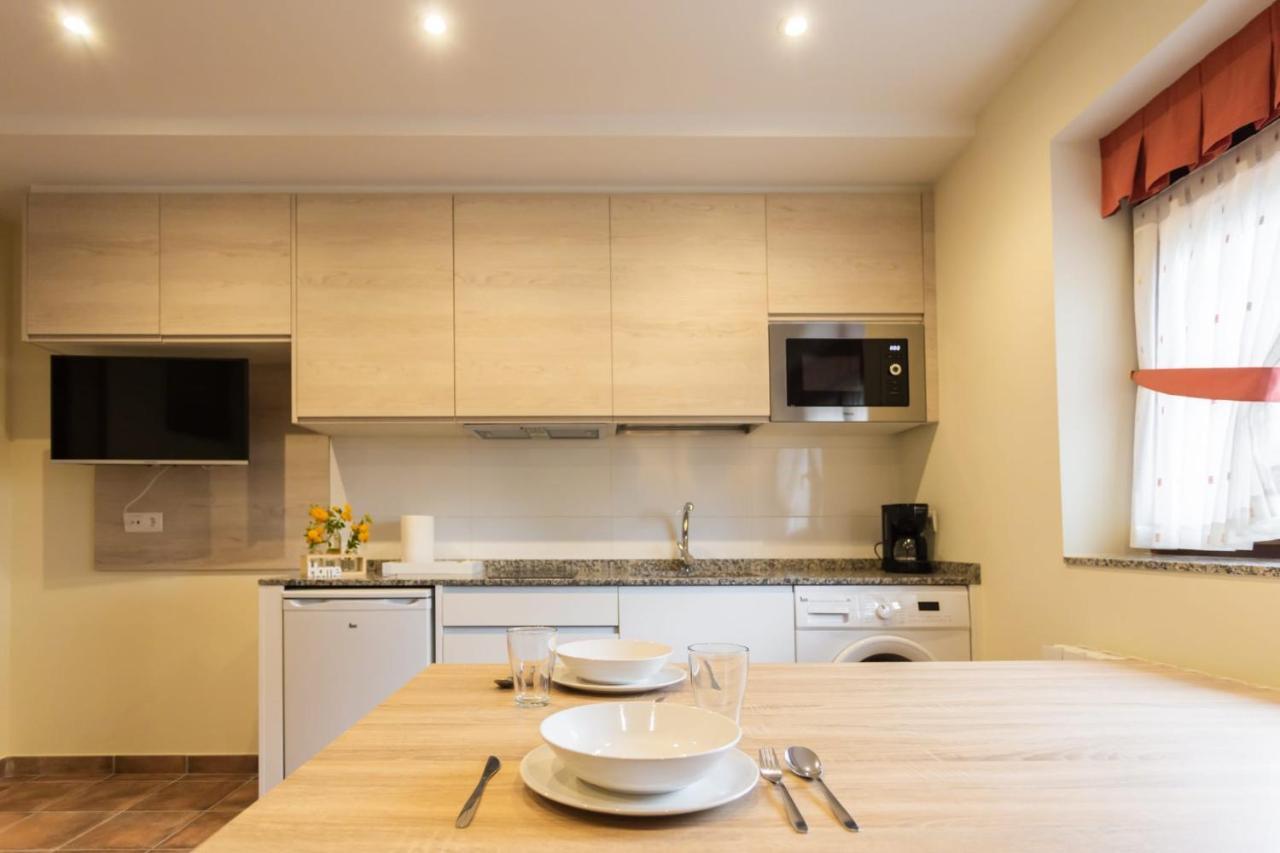 Apartamentos El Proel Pedrena Bagian luar foto